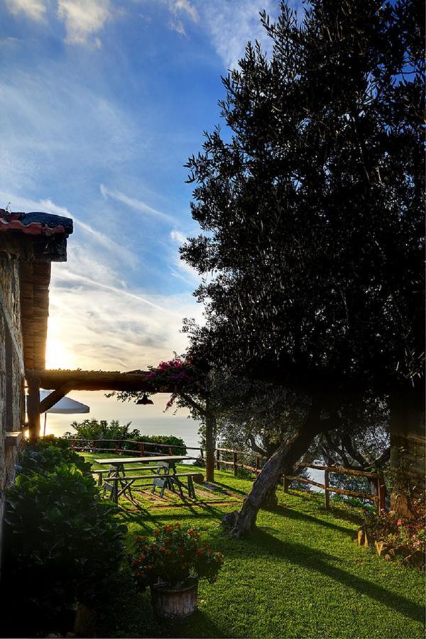 Casale La Torre Villa มัสซาลูเบรนเซ ภายนอก รูปภาพ