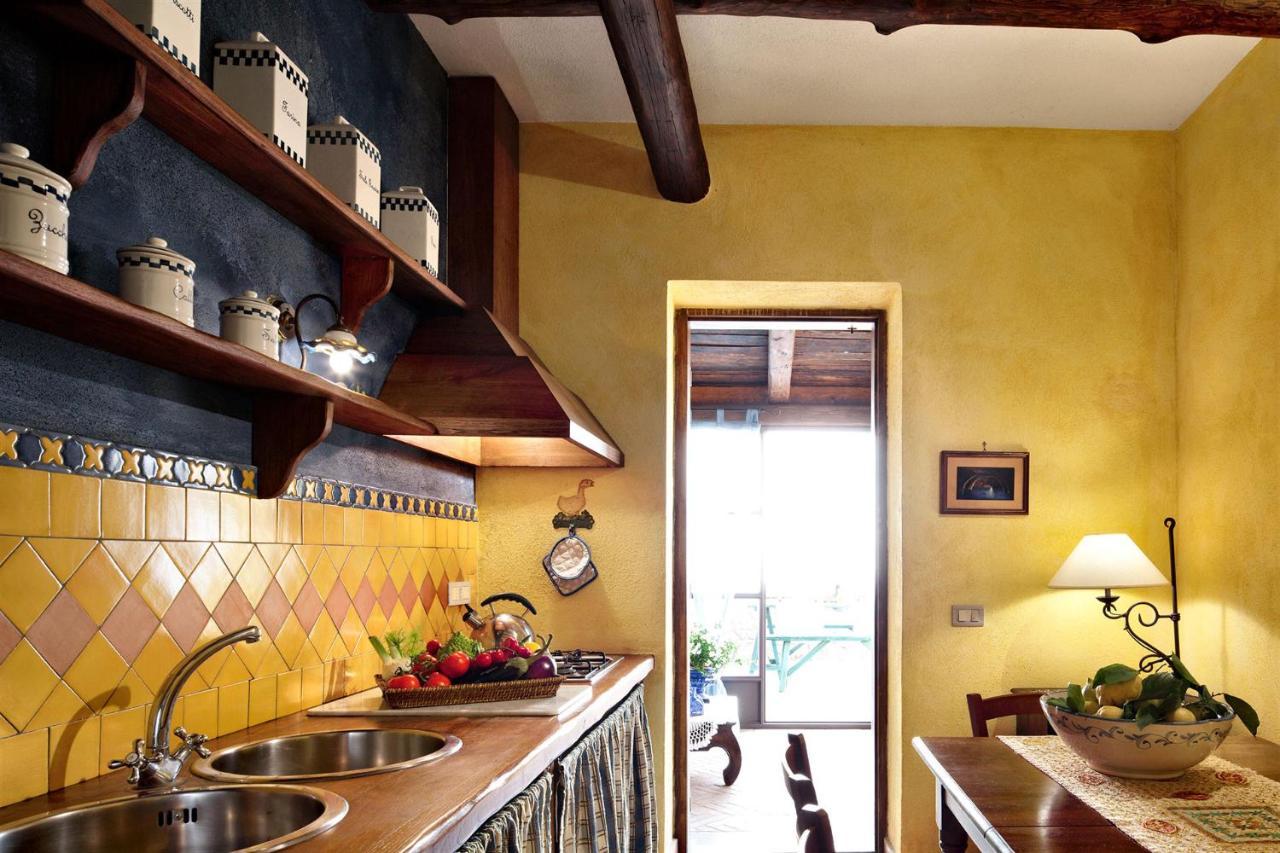 Casale La Torre Villa มัสซาลูเบรนเซ ภายนอก รูปภาพ